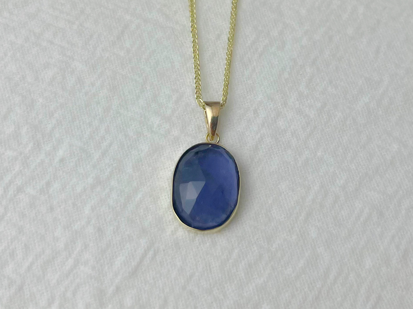 Vesper 14K Gold Iolite Pendant