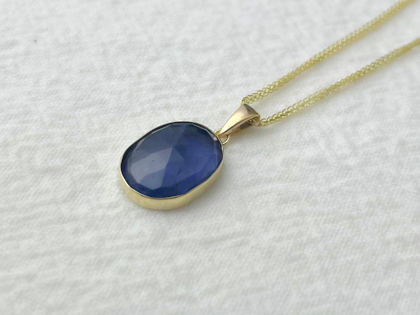 Vesper 14K Gold Iolite Pendant
