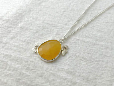 Golden Bloom – Silver Calcite Necklace