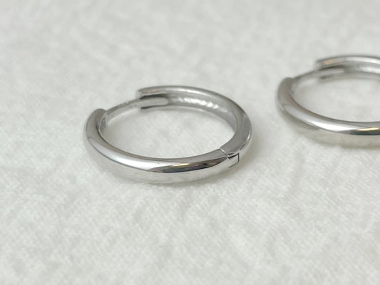 14K White Gold Large Huggie Earrings