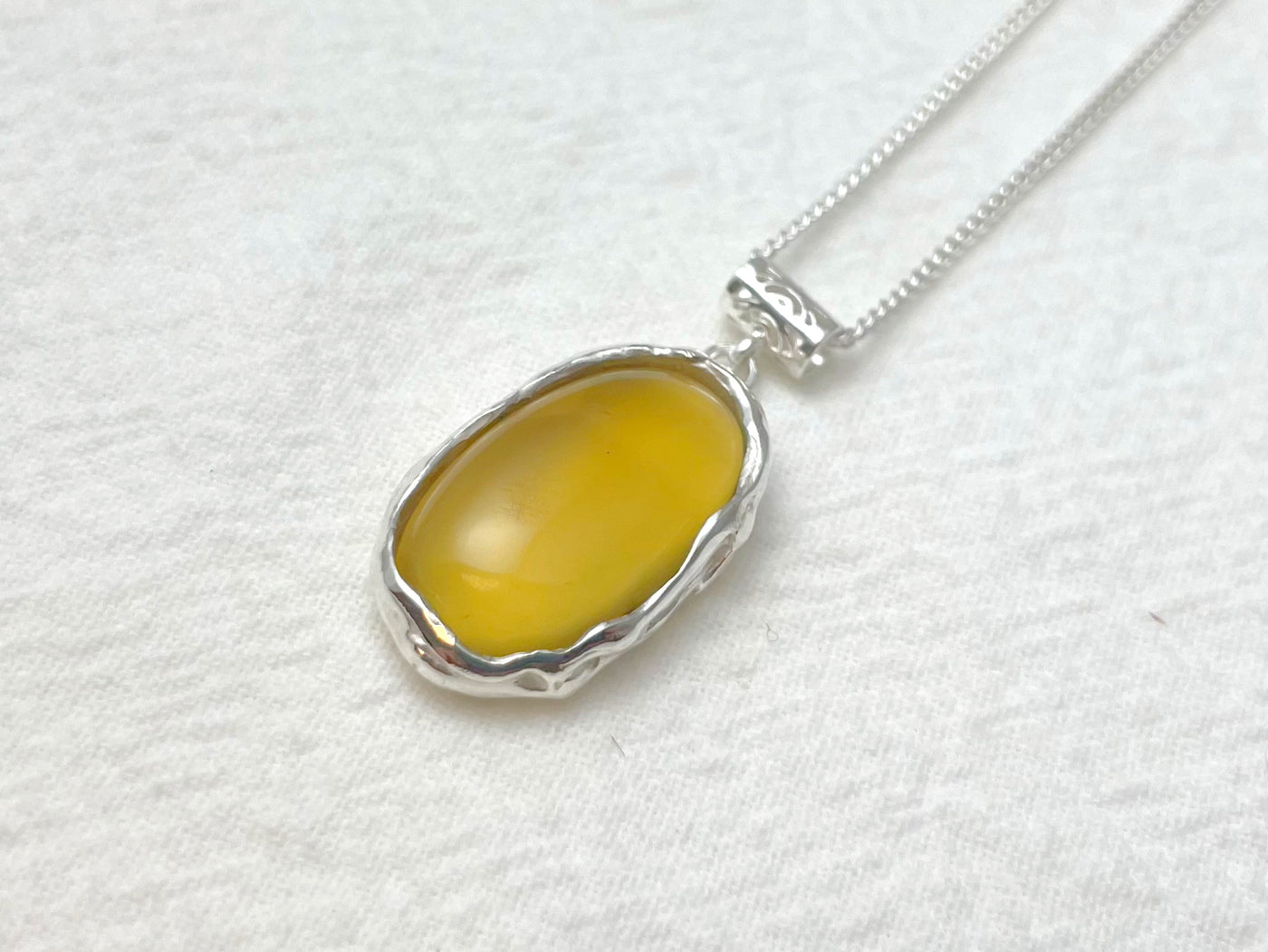 Amber Dawn – Silver Yellow Carnelian Pendant