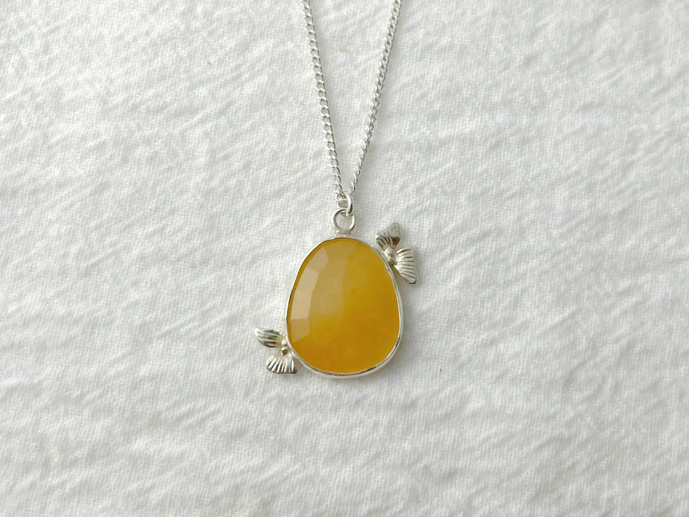 Golden Bloom – Silver Calcite Necklace