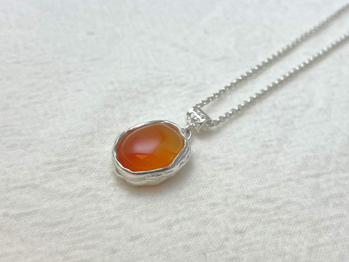 Solar Ember – Silver Carnelian Pendant