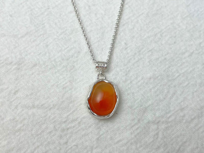 Solar Ember – Silver Carnelian Pendant
