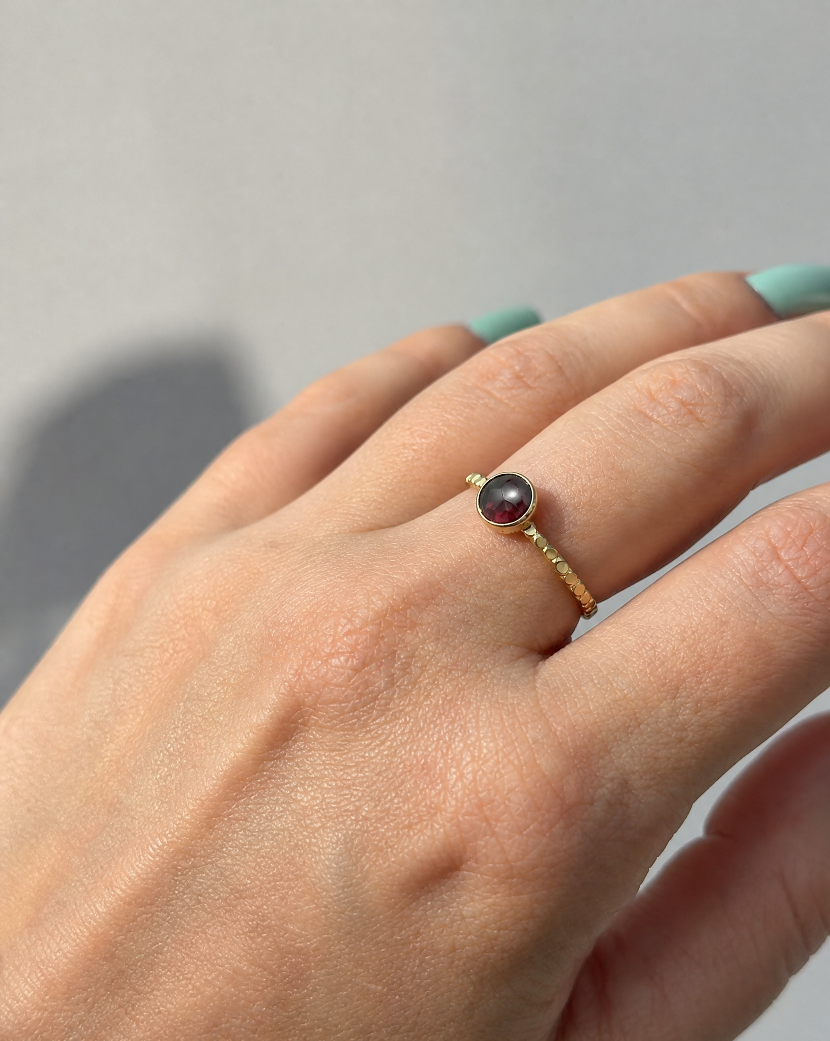 14k Gold Garnet Ring - Size 6.5