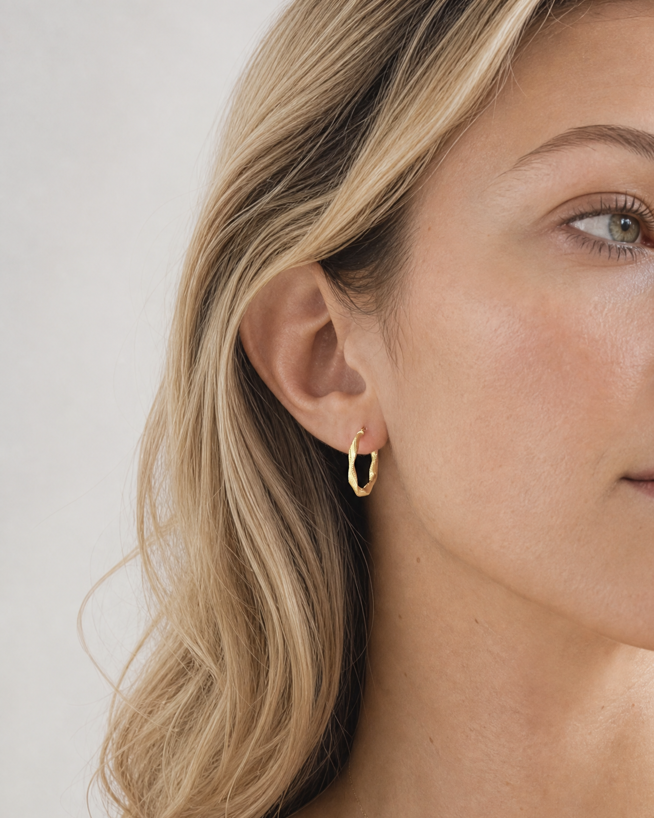 14k Gold Twisted Textured Hoop Earrings