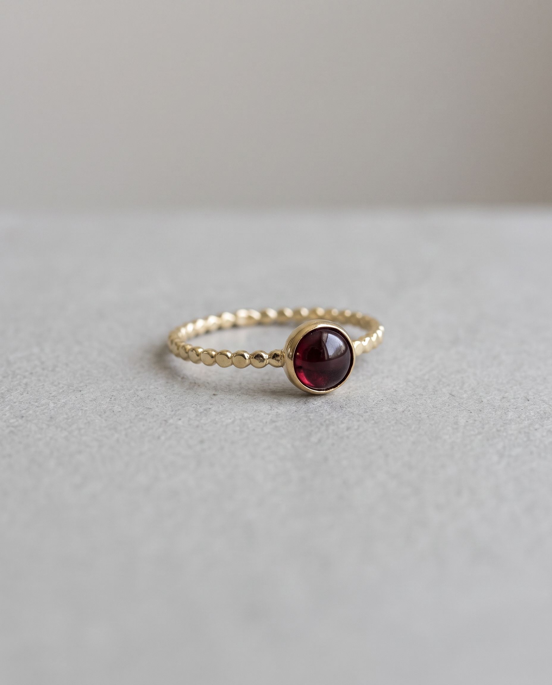 14k Gold Garnet Ring - Size 6.5