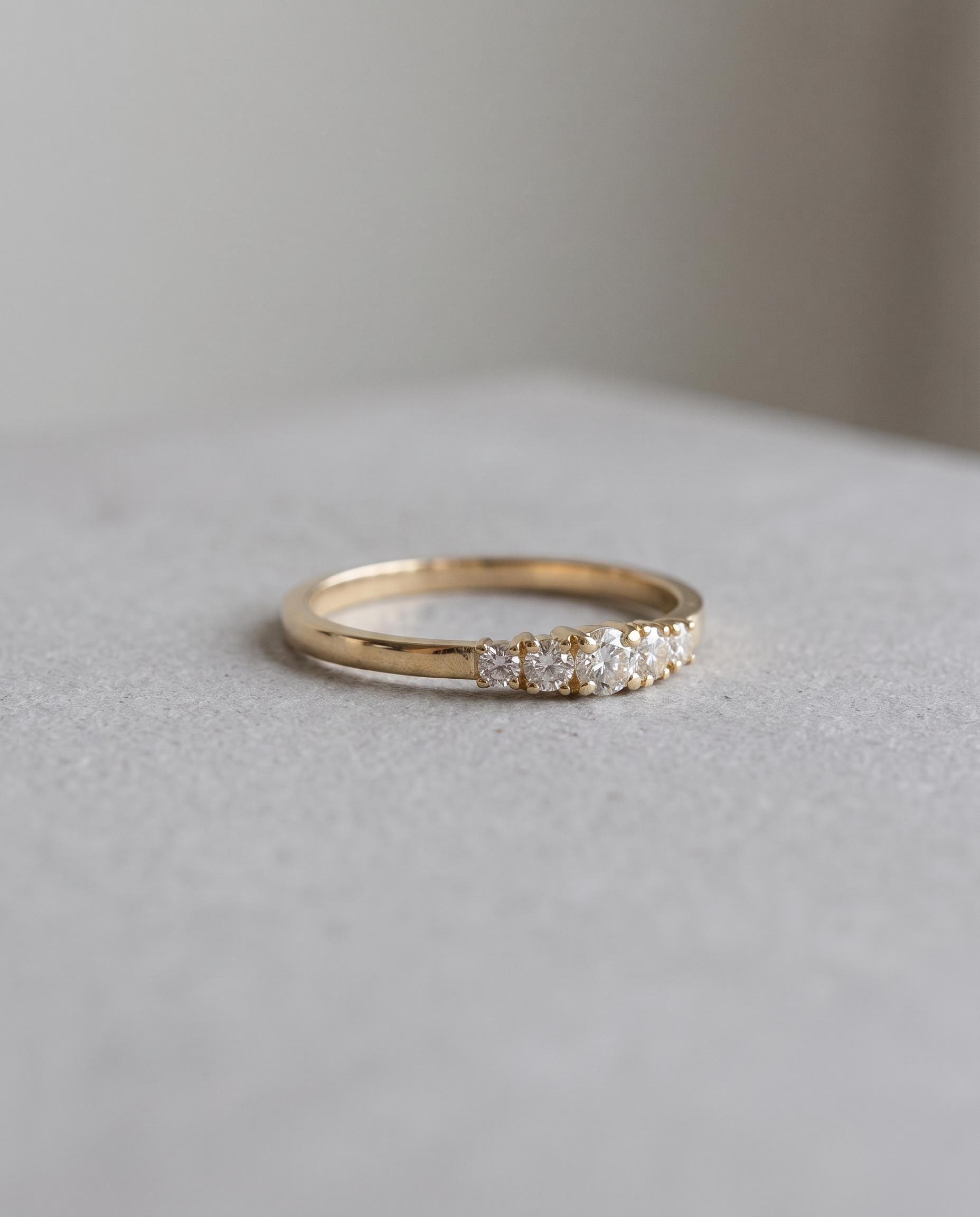 14K Gold Five-Stone Moissanite Graduated Band - Size 7