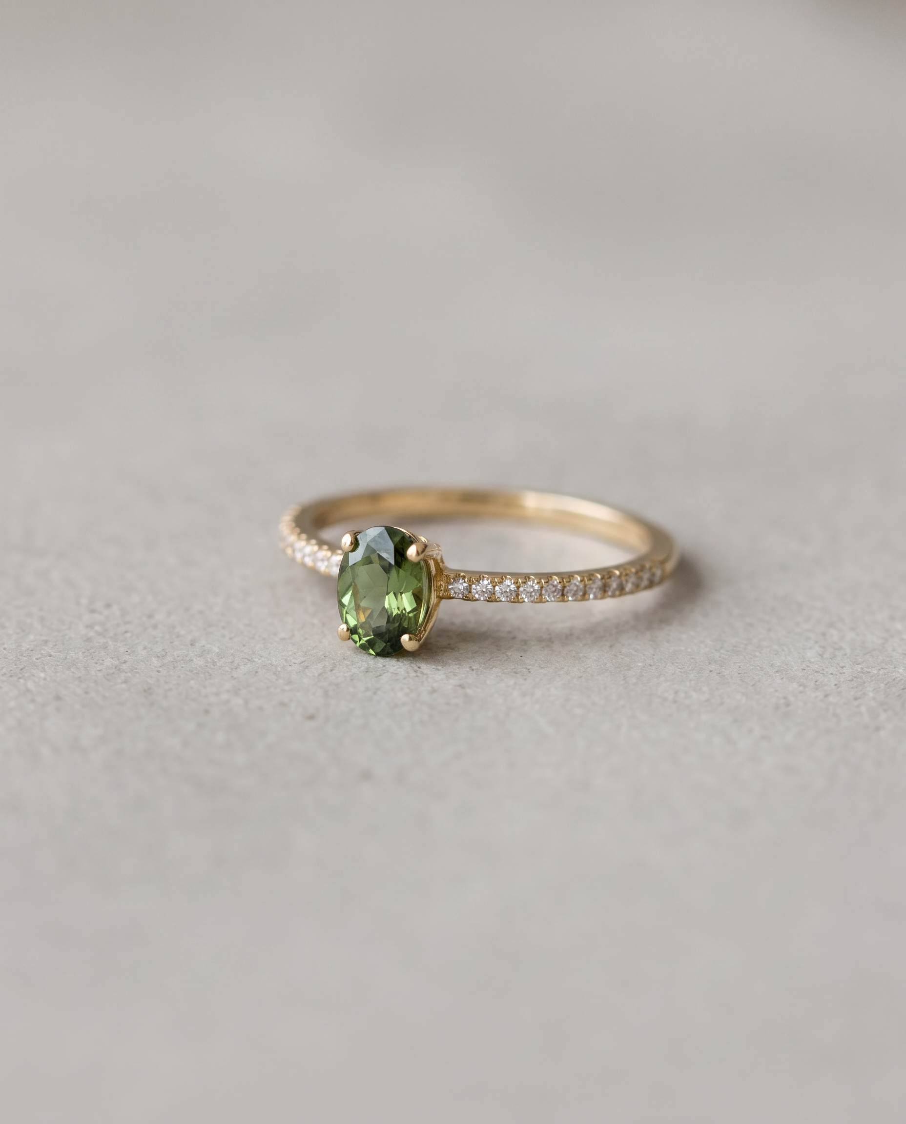 14K Gold Green Apatite Ring - Size 7.5