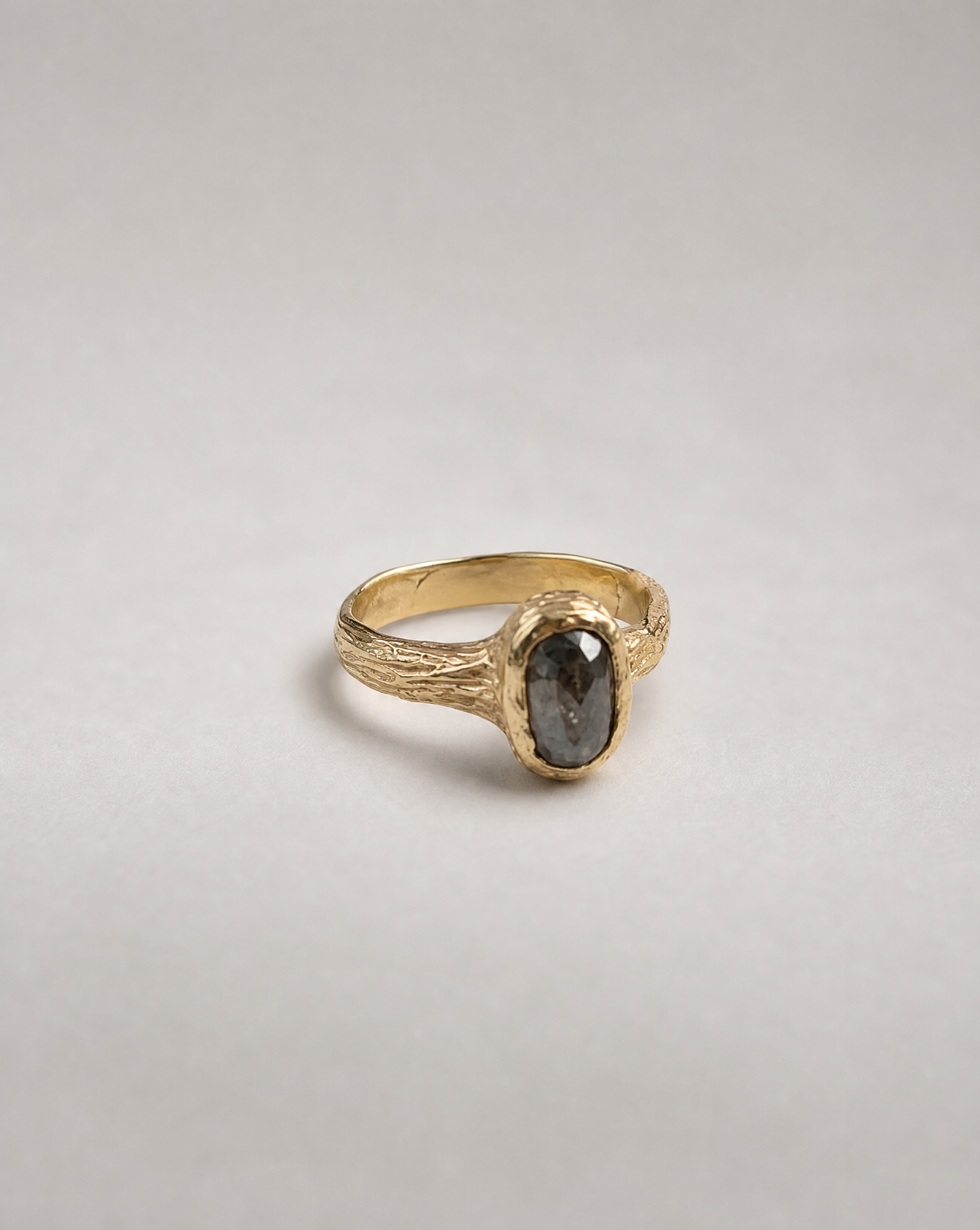 Léonie 10K Gold Black Diamond Ring