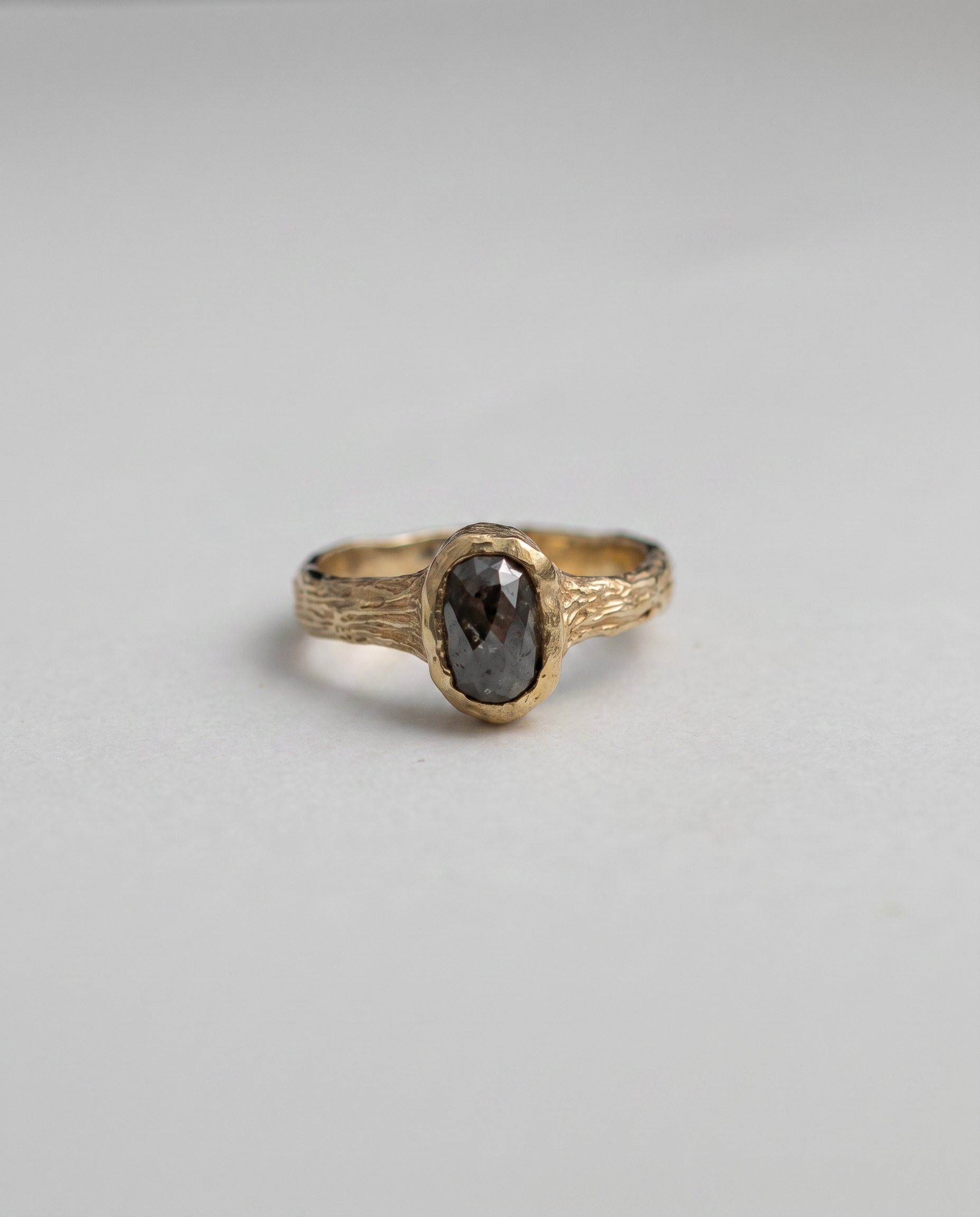 Léonie 10K Gold Black Diamond Ring
