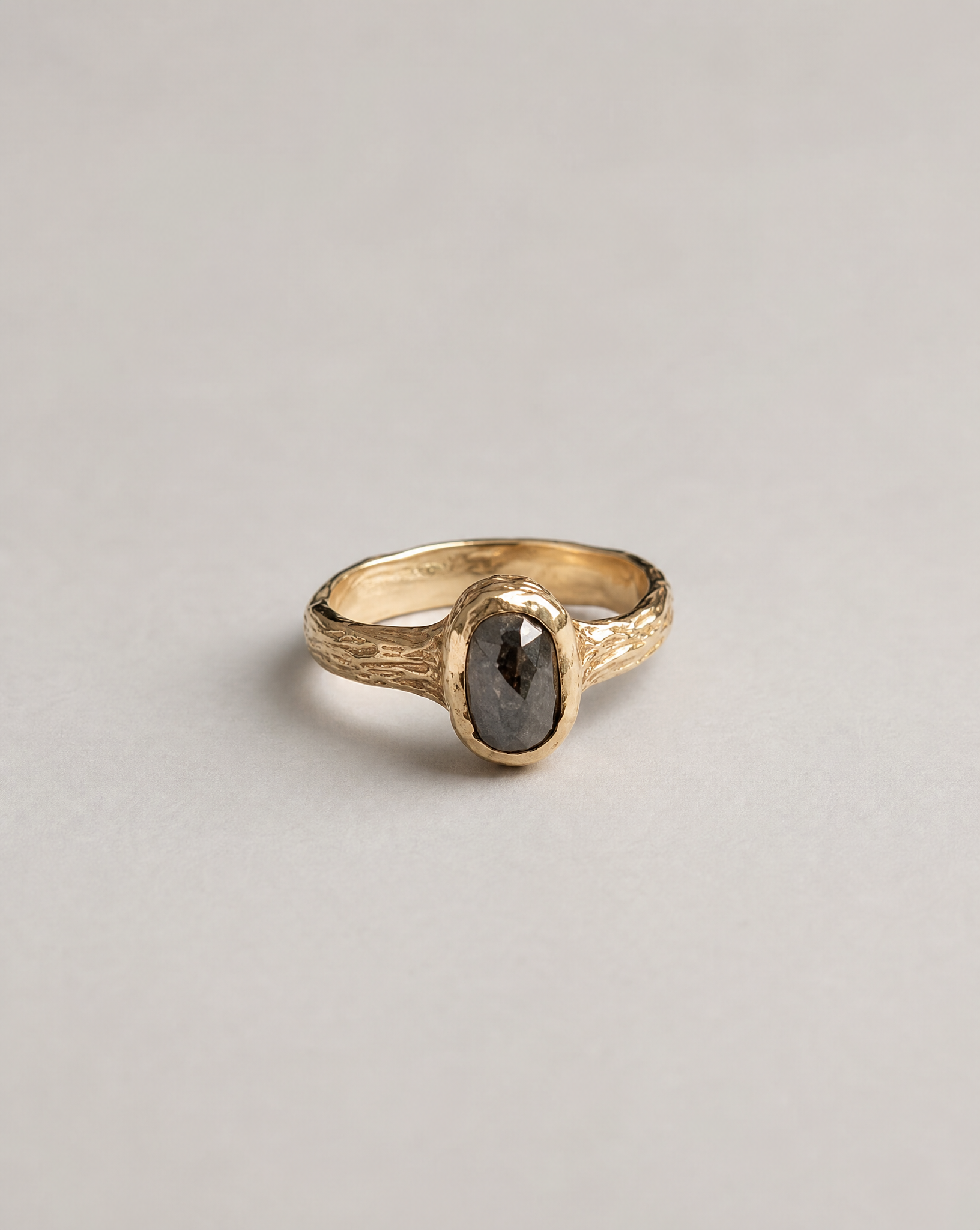 Léonie 10K Gold Black Diamond Ring