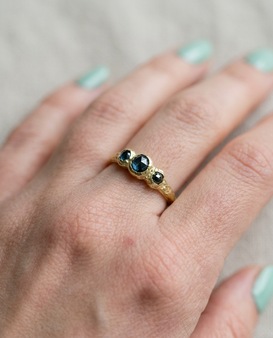 Océane 10K Gold Blue Diamonds Ring
