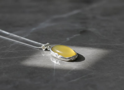 Amber Dawn – Silver Yellow Carnelian Pendant