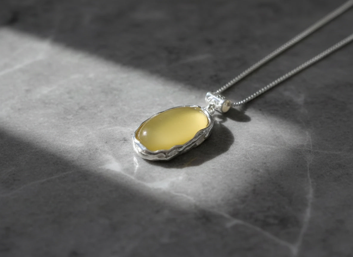 Amber Dawn – Silver Yellow Carnelian Pendant