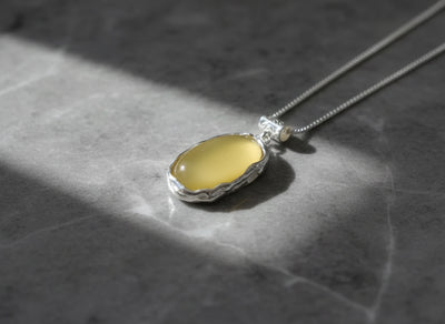 Amber Dawn – Silver Yellow Carnelian Pendant