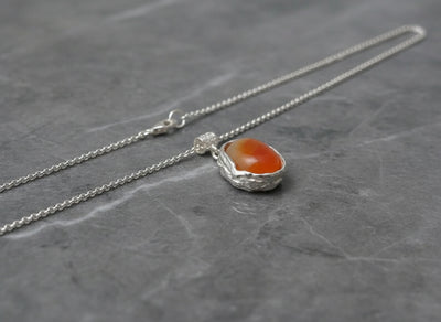 Solar Ember – Silver Carnelian Pendant