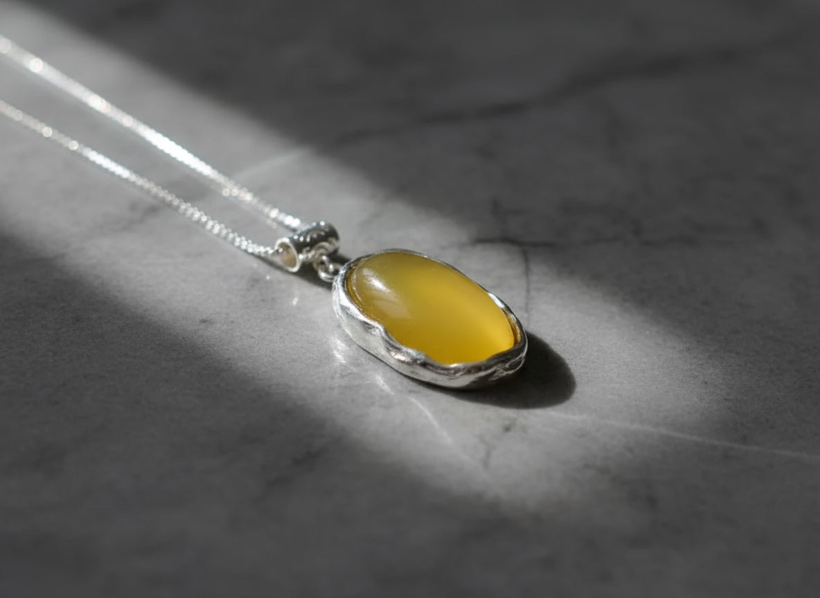 Amber Dawn – Silver Yellow Carnelian Pendant