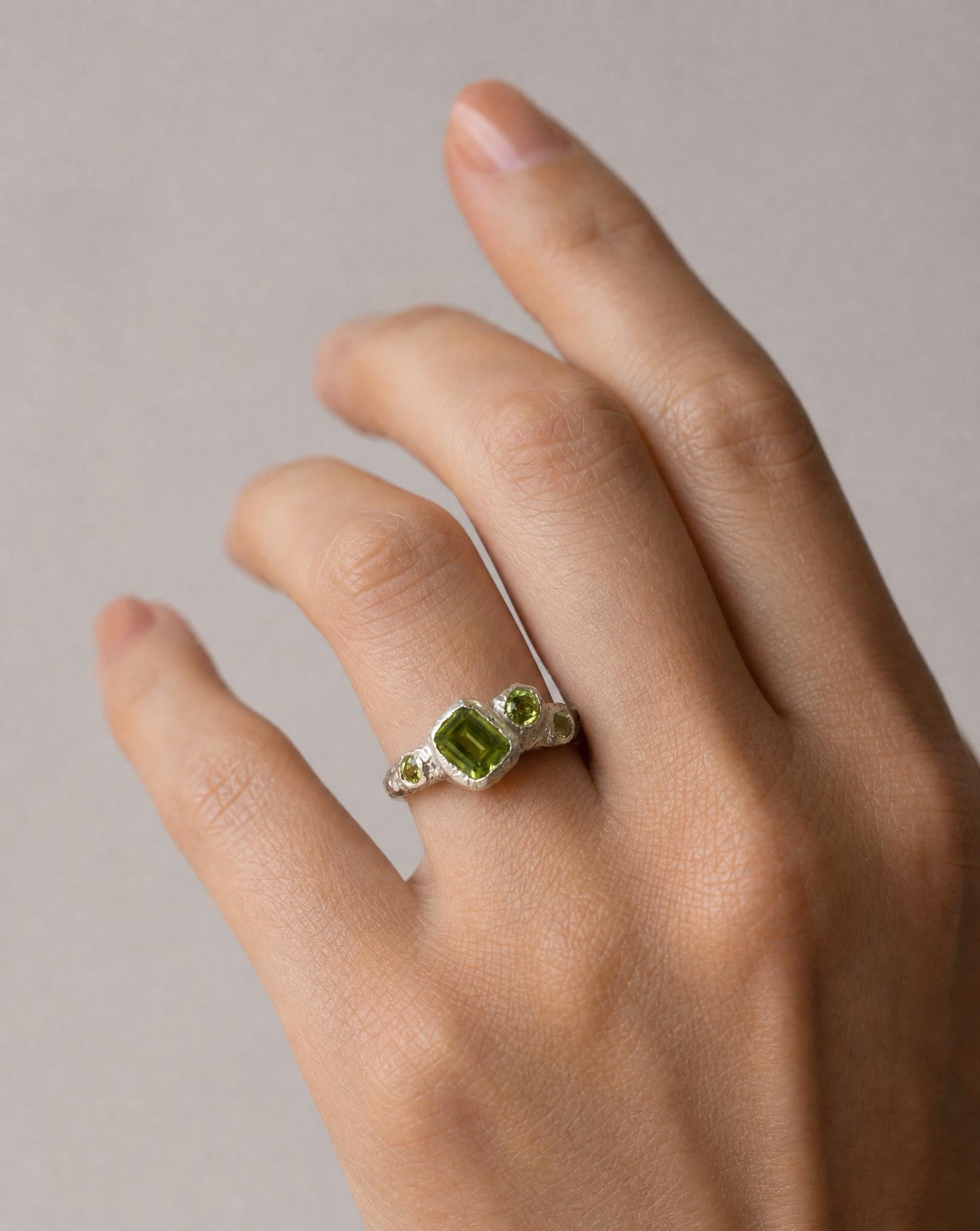 Apolline Sterling Silver Peridot Ring